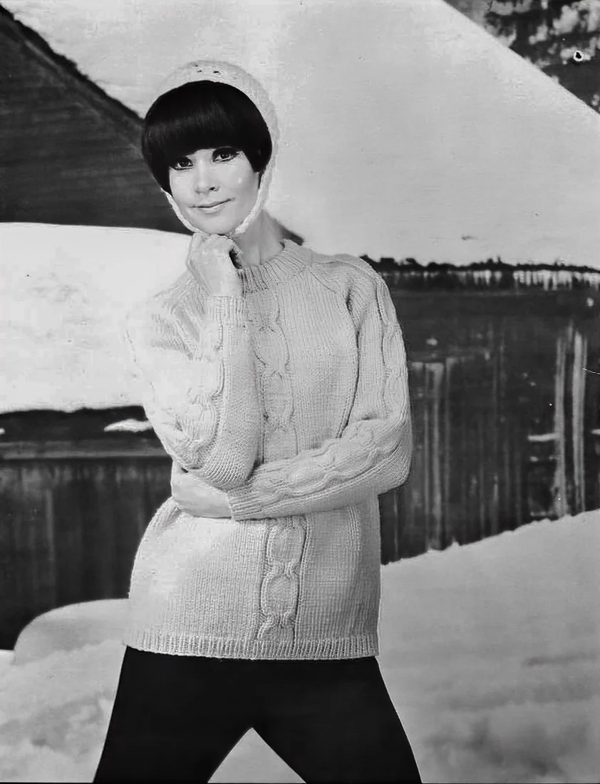 Sno-Queen Crew Neck Sweater Pattern - Image 2