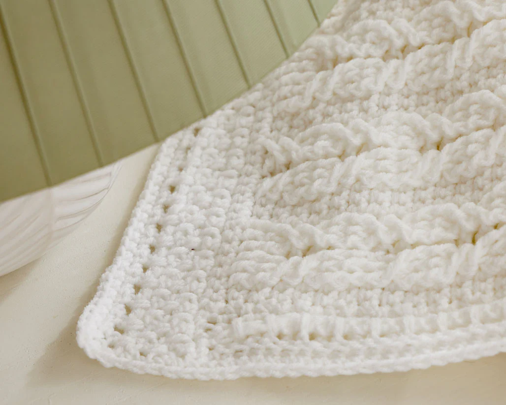 Chain of Hearts Baby Blanket - Image 4