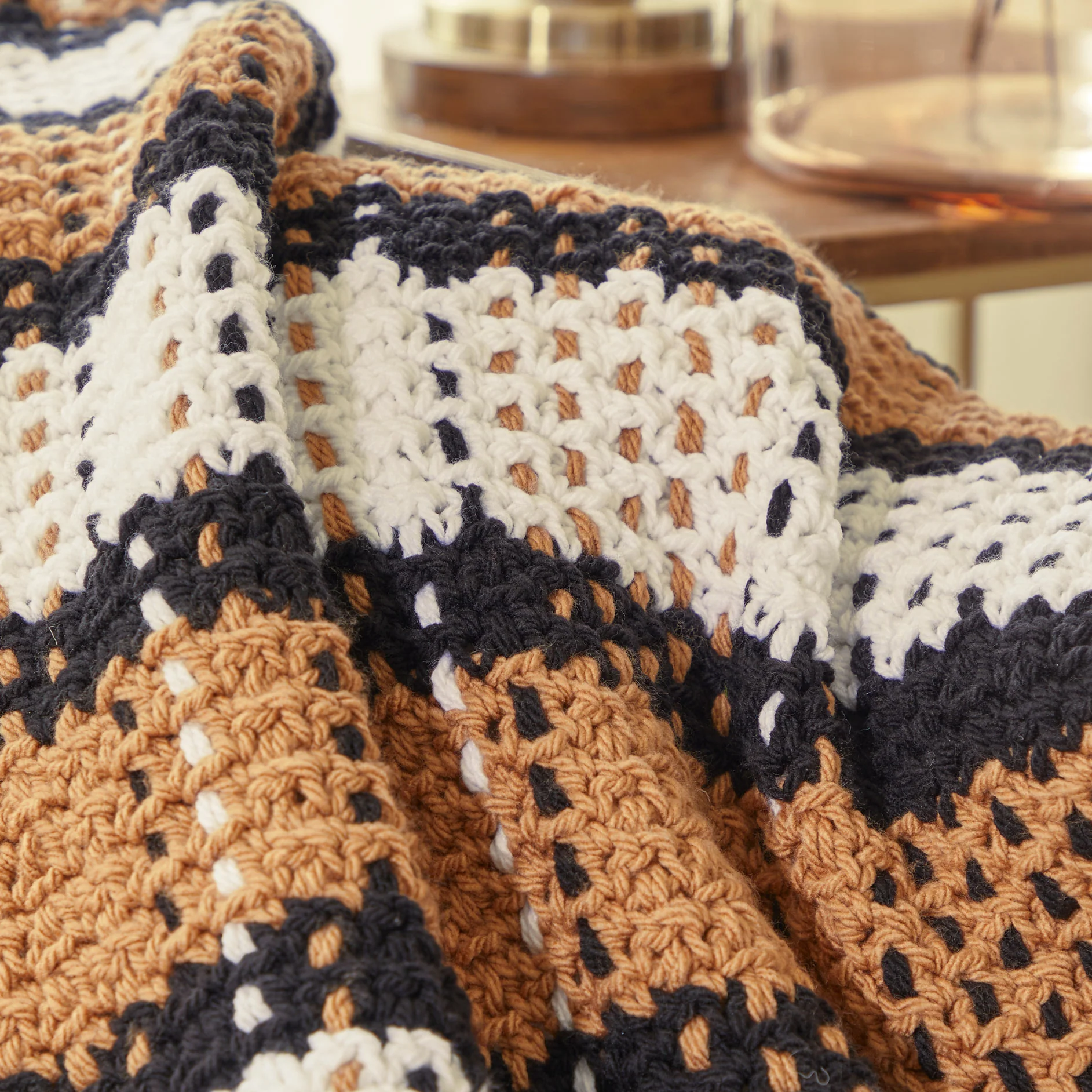Chunky Plaid Crochet Blanket - Image 5
