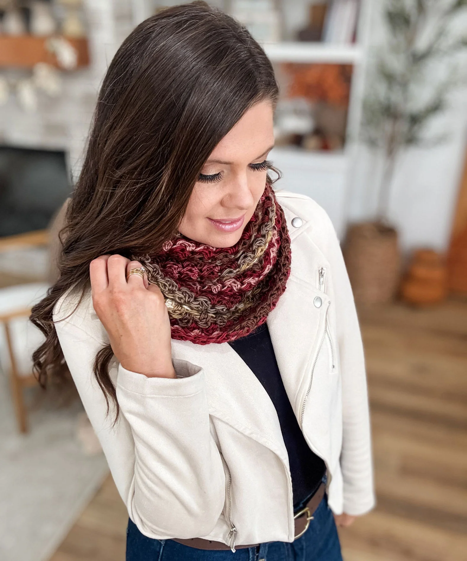 Chunky Suzette Infinity Scarf - Image 2