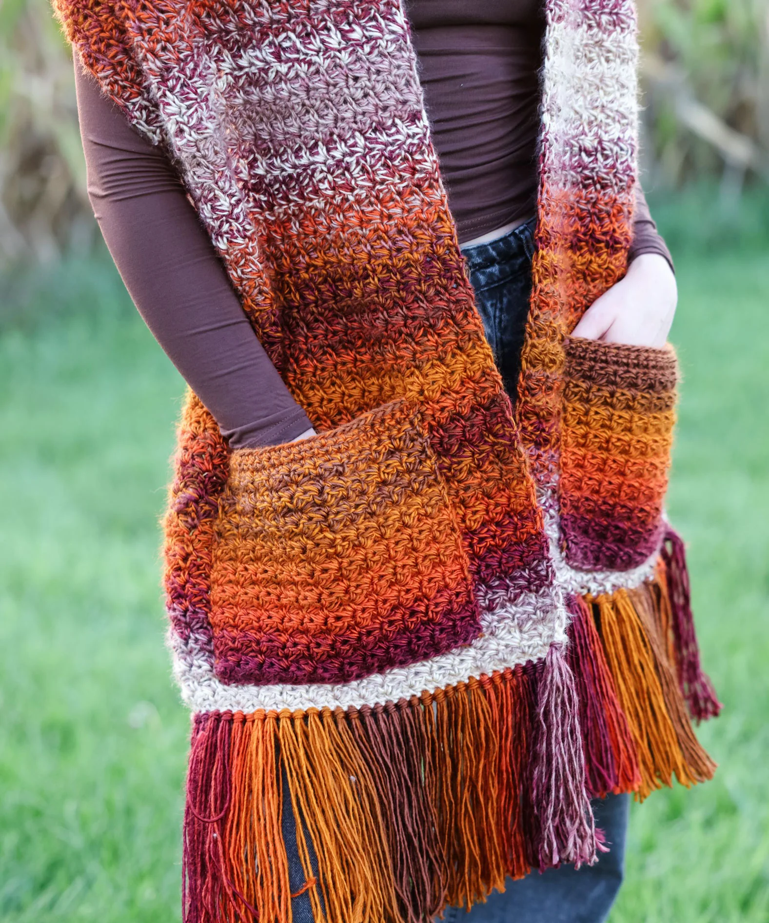 Chunky Suzette Pocket Shawl - Image 7