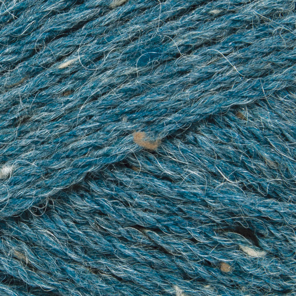 Crescent Waves Throw - Image 2