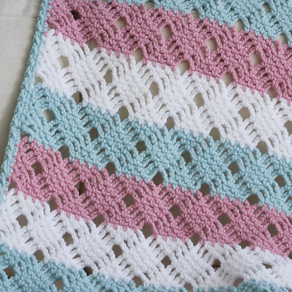 Criss Cross Blanket Pattern - Image 3