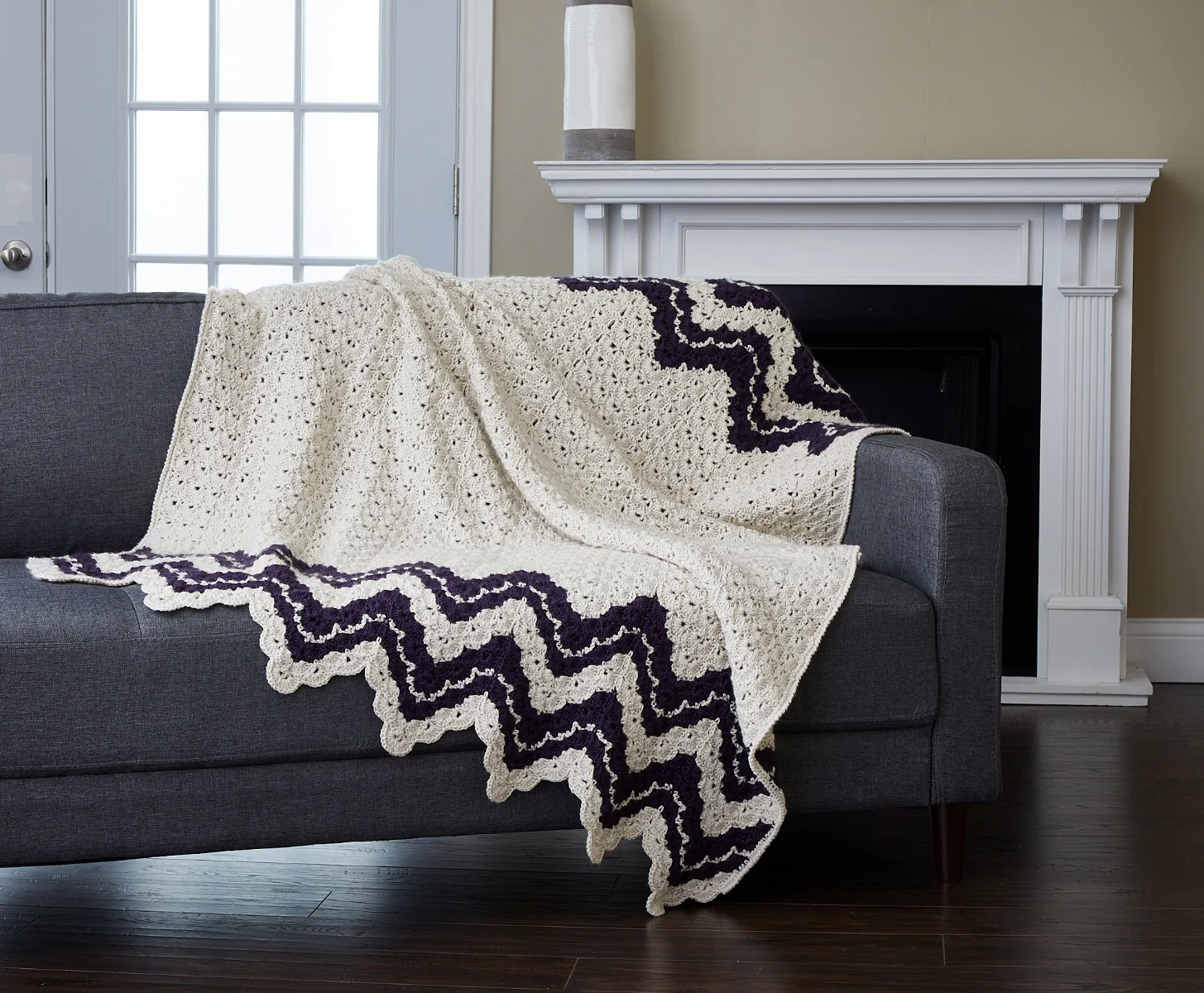 Deep V Throw - Image 8