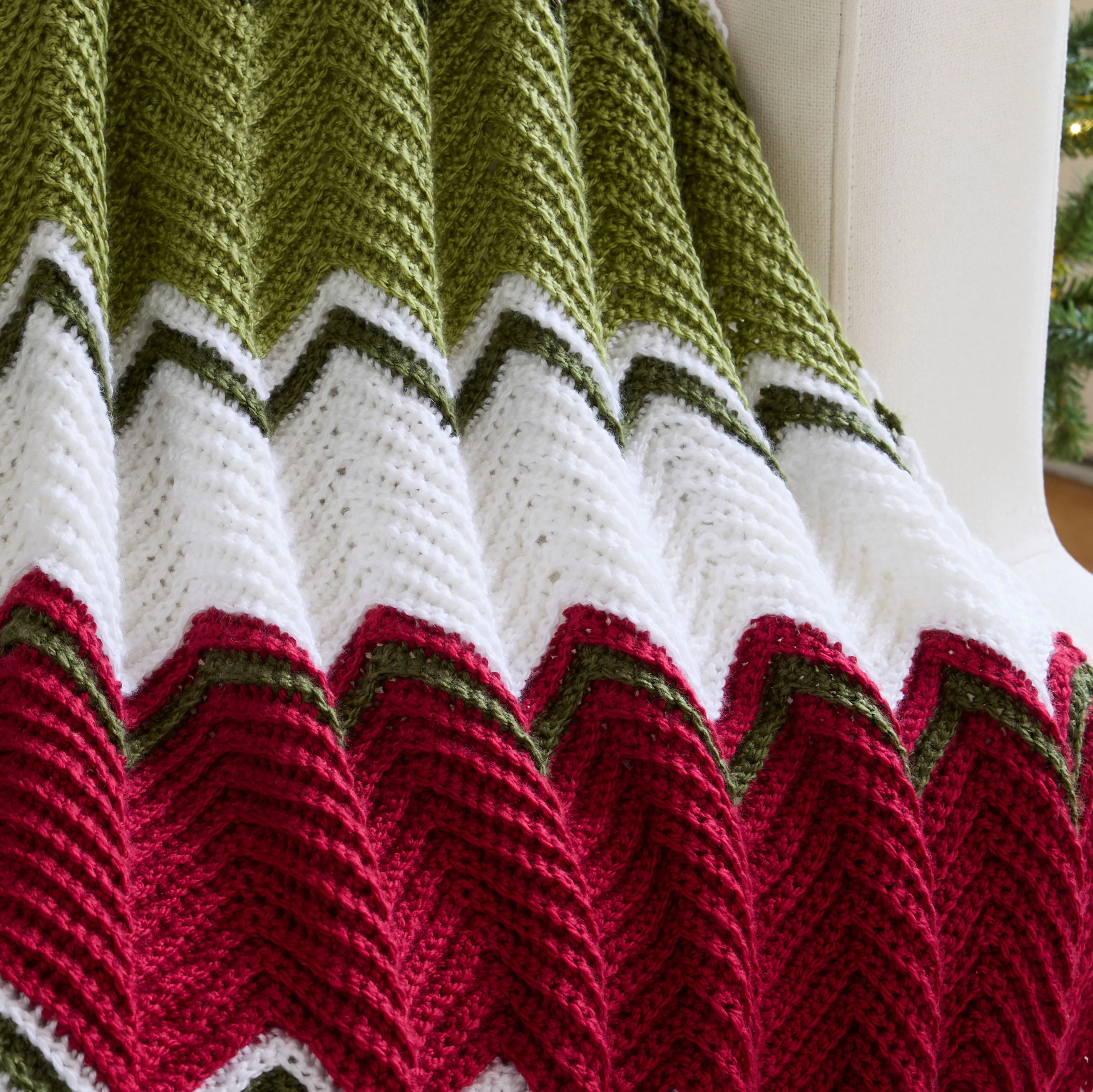 Holiday Ripples Crochet Throw - Image 4