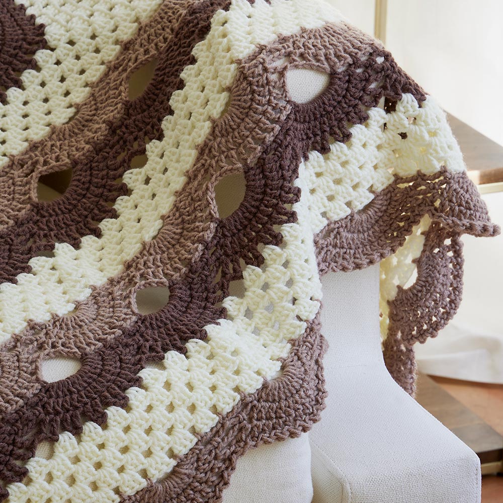 Maggie's Lace Afghan - Image 4