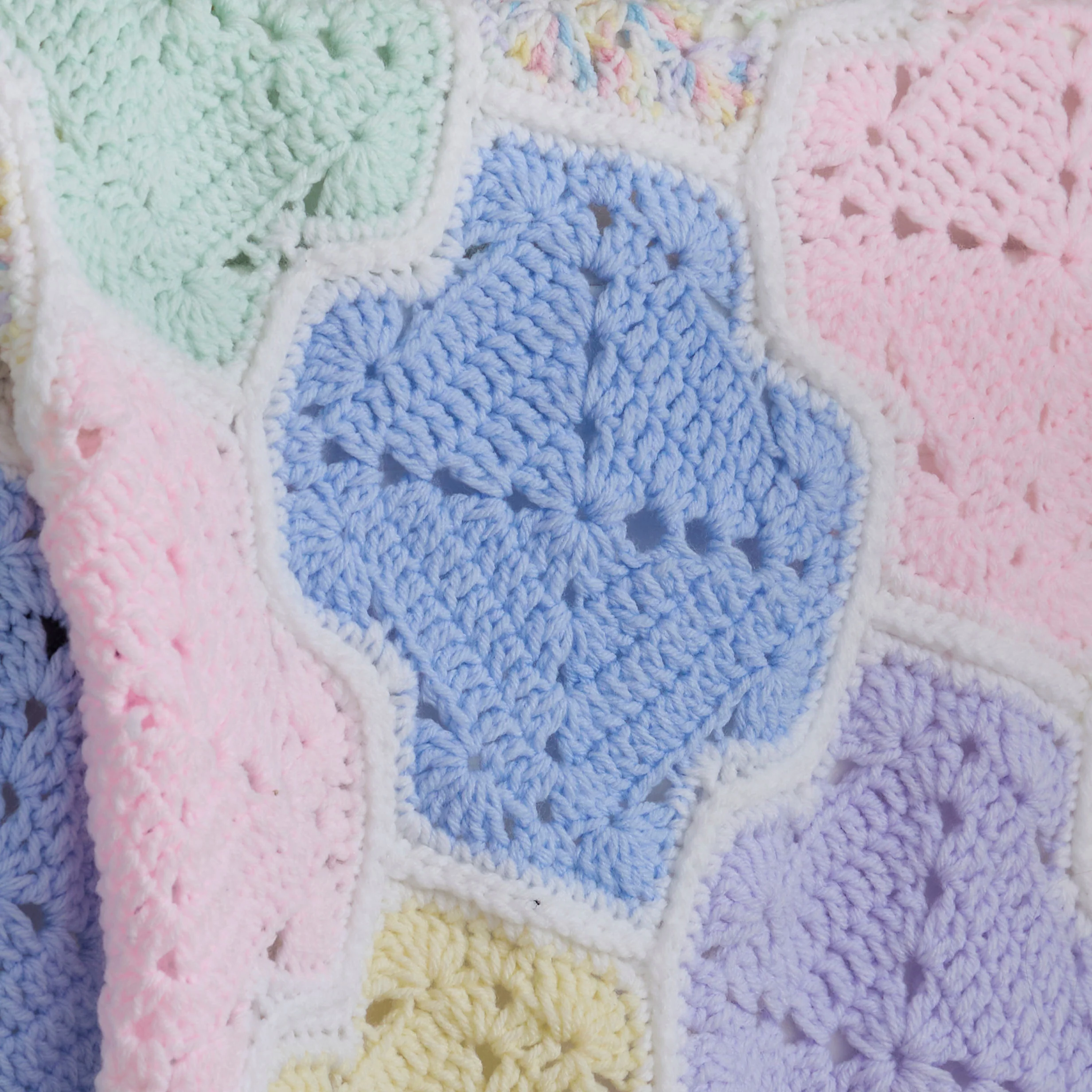 Meandering Lattice Afghan - Image 3