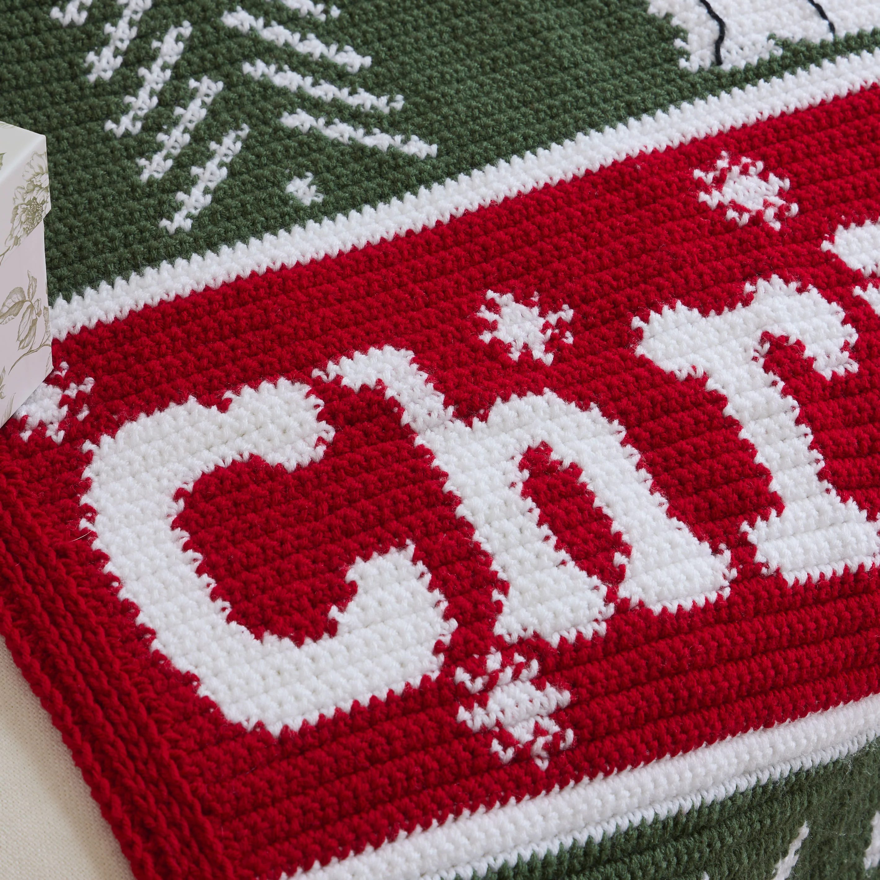 Meowy Christmas Crochet Blanket - Image 2