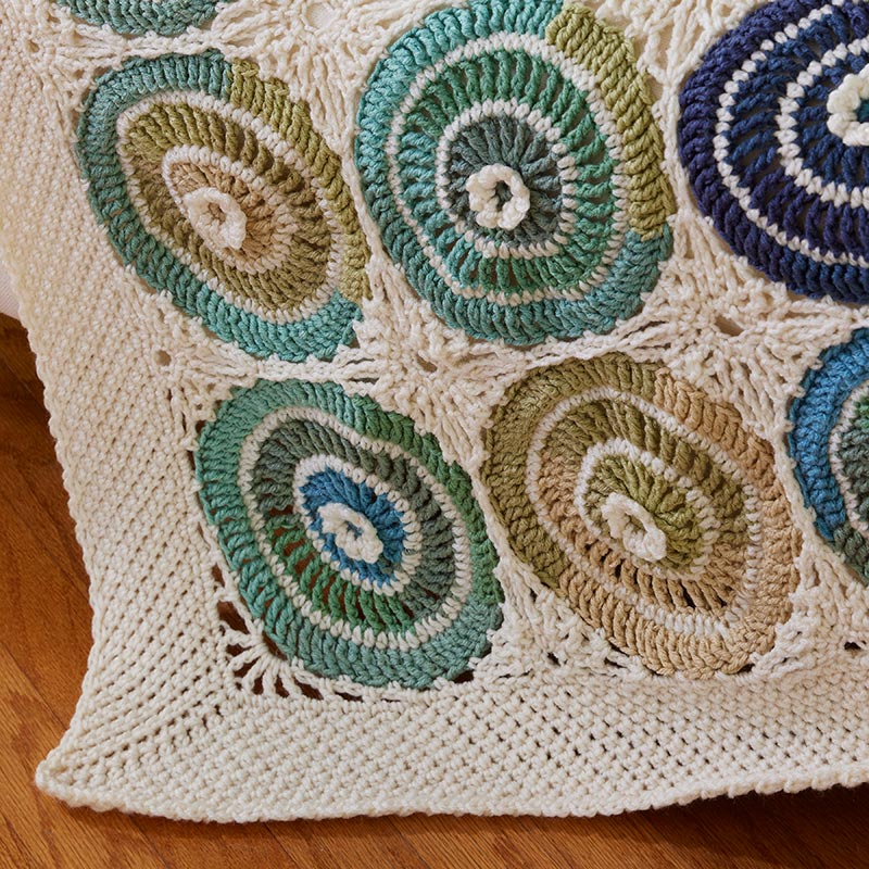 Scallops and Lace Throw - Image 2