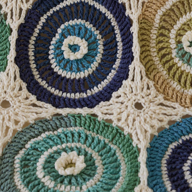 Scallops and Lace Throw - Image 3