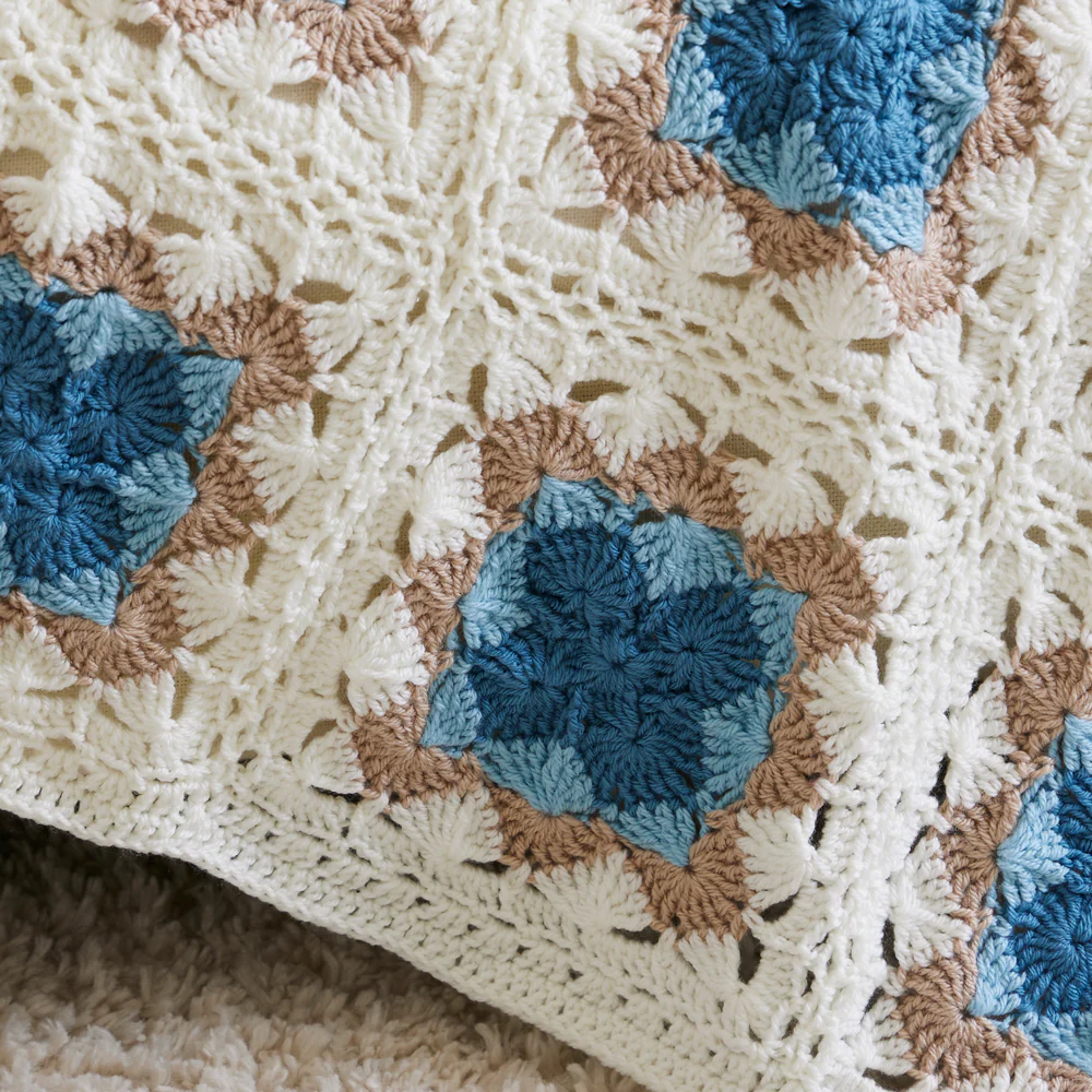 Seaside Bavarian Throw - Image 8