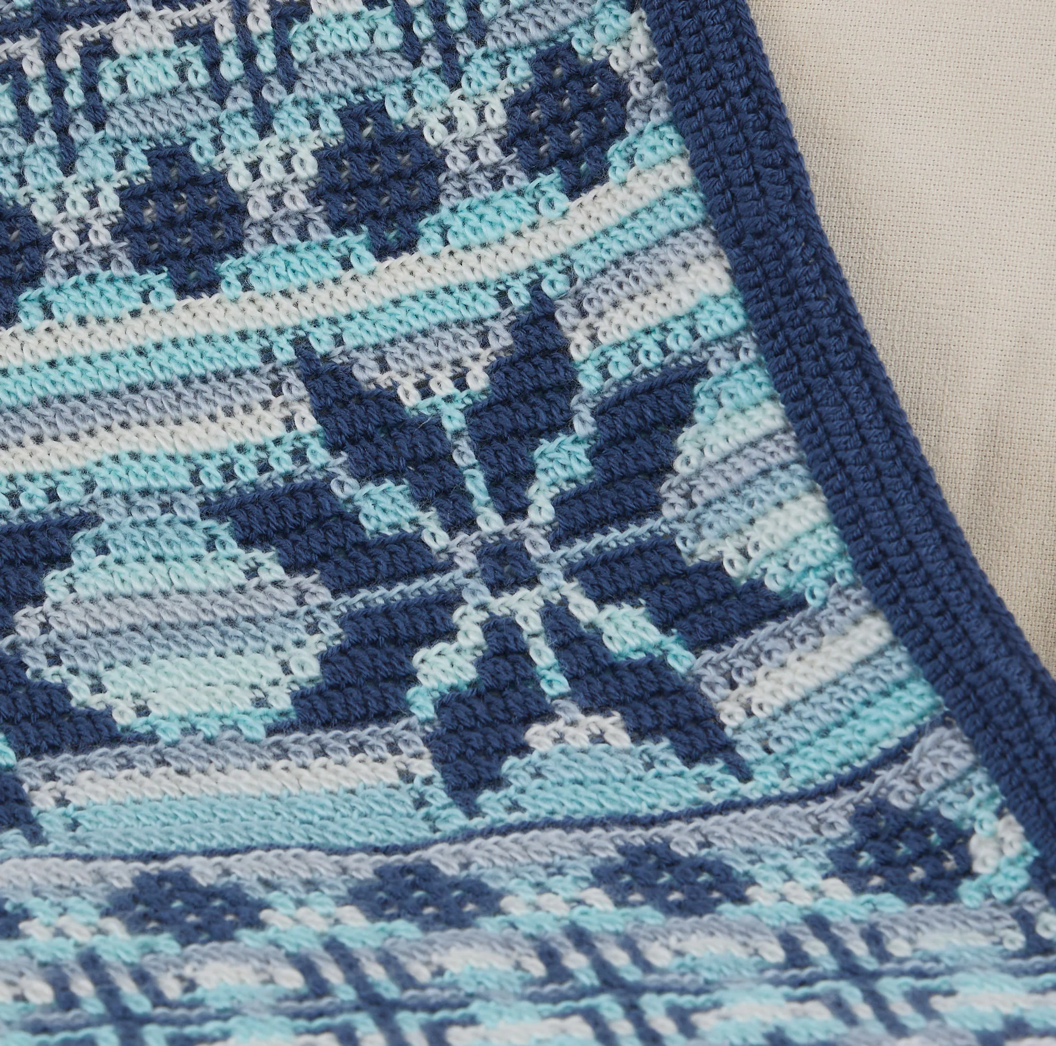 Snowscape Overlay Mosaic Blanket - Image 6