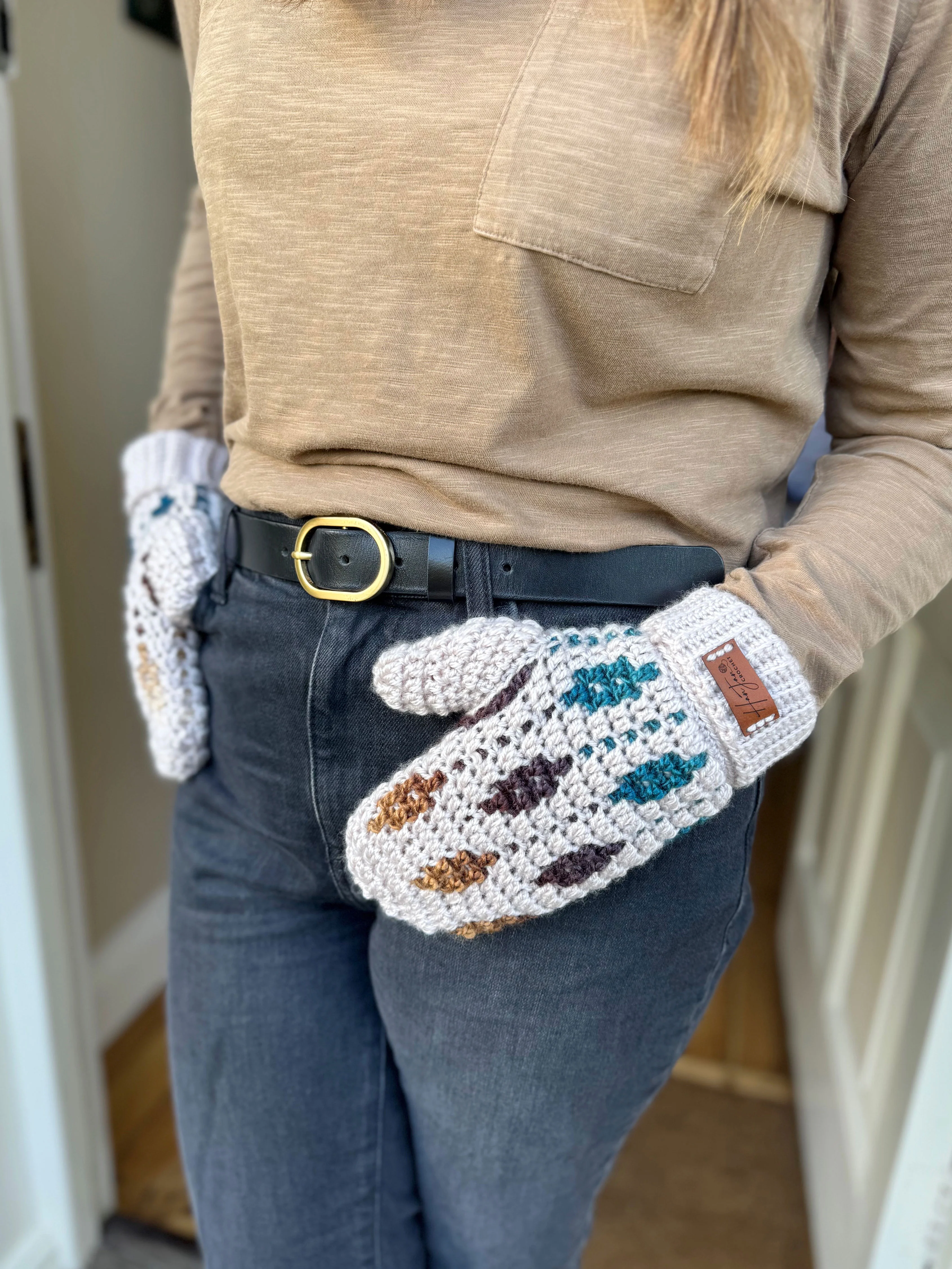 Starlight Mittens - Image 3
