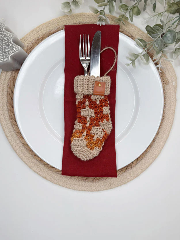 Yuletide Mosaic Mini Stockings - Image 4