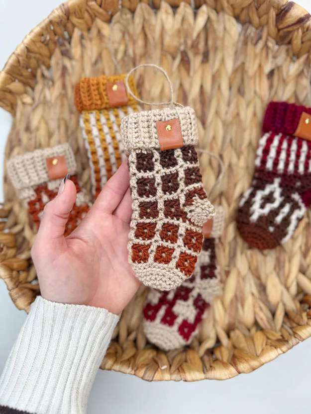 Yuletide Mosaic Mini Stockings - Image 7