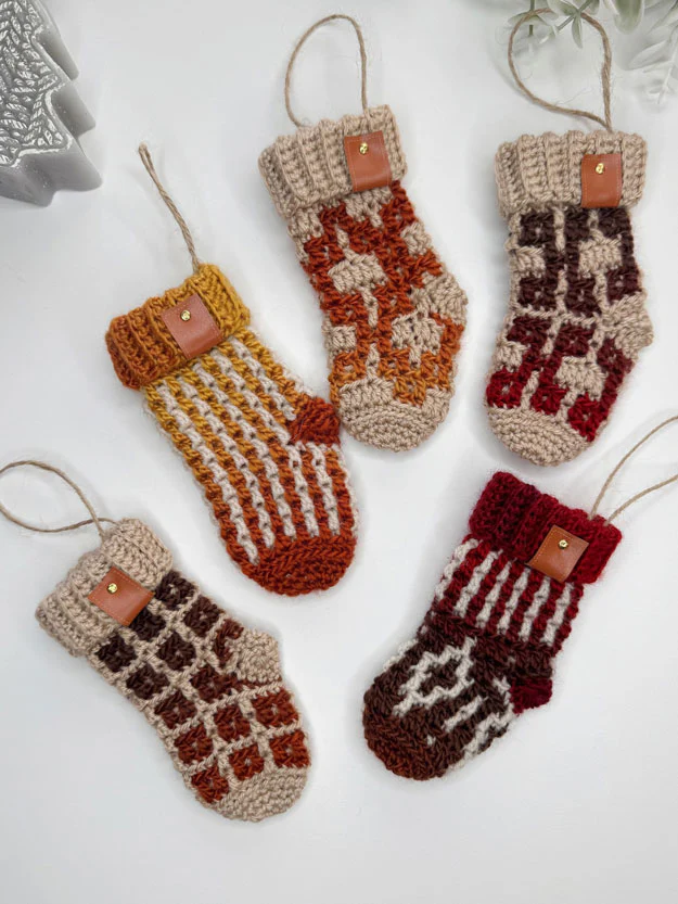 Yuletide Mosaic Mini Stockings - Image 8