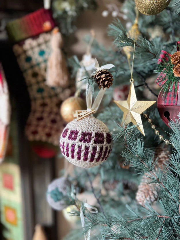 Yuletide Mosaic Ornaments - Image 3