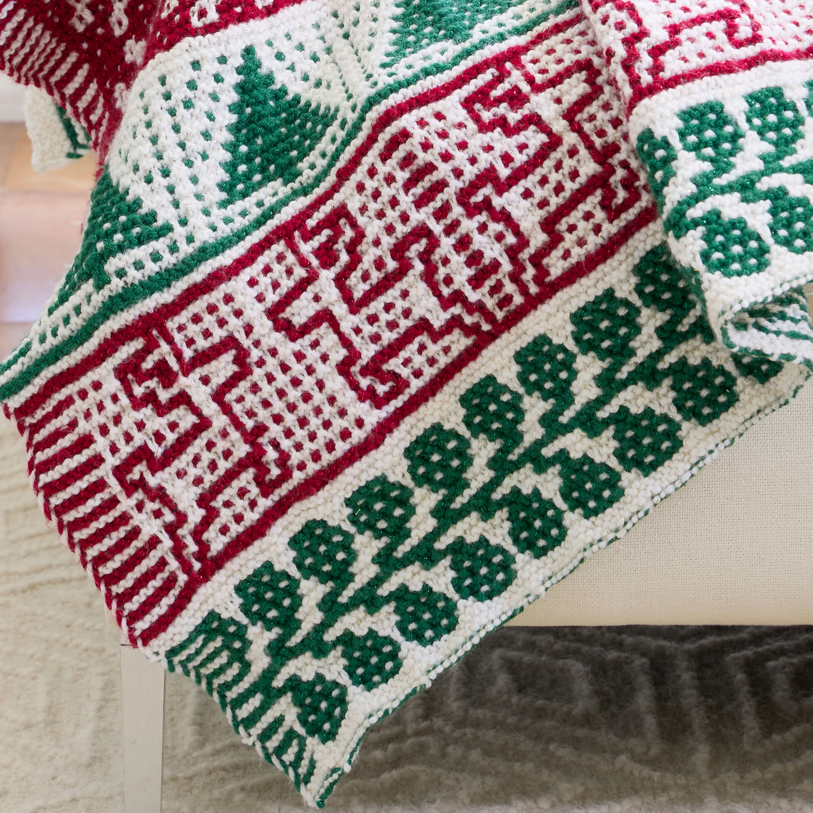Yuletide Sparkle Knit Lapghan - Image 3